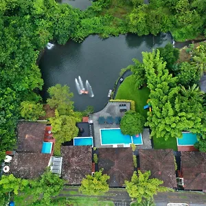 Resort Athirapally Green Trees, Athirappilly